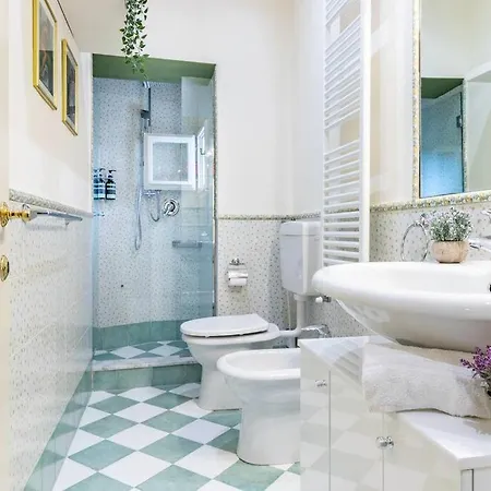 50 Metri Duomo Di Self Check-in E Wi-fi Διαμέρισμα *