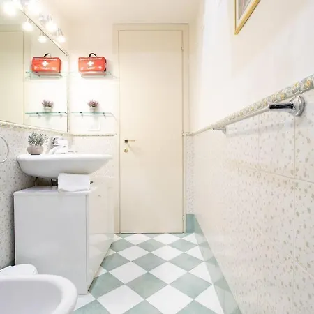 50 Metri Duomo Di Self Check-in E Wi-fi Διαμέρισμα